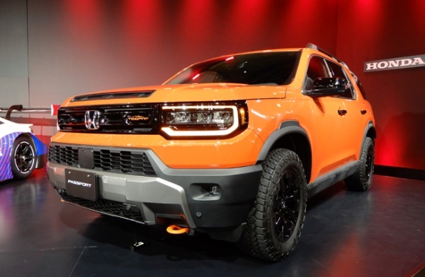 ホンダは東京オートサロン2026で“Honda Sports DNA”を象徴する新ラインの「SPORT LINE」と「TRAIL LINE」を発表