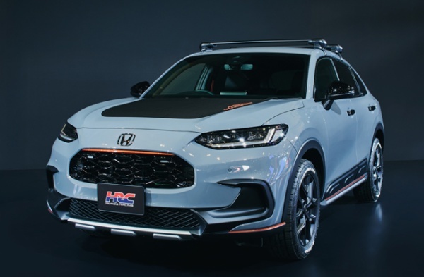 ホンダは東京オートサロン2026で“Honda Sports DNA”を象徴する新ラインの「SPORT LINE」と「TRAIL LINE」を発表