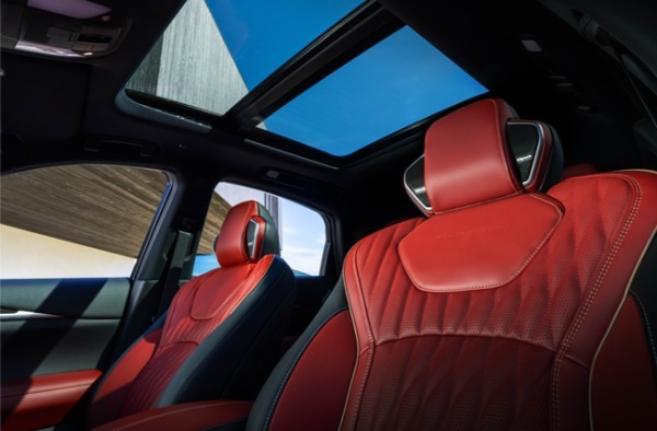 日産の高級ファストバックSUVの新型インフィニティQX65が初公開