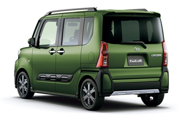 アルファロメオの新型コンパクトSUV「ジュニア」が待望の日本デビュー