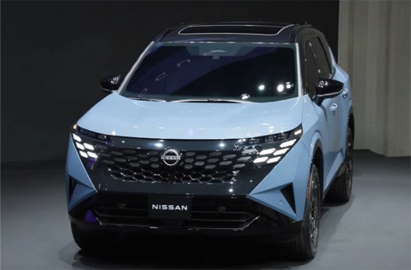 日産が長期ビジョンの発表の場で新型エクストレイル／ローグe-POWERと新型ジュークEVを初公開。新型オフローダーのエクステラと日産車の新しいアイコンとなる新型スカイラインのティザー画像も披露