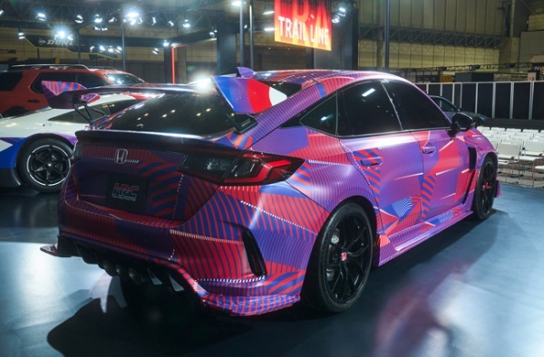 ホンダは東京オートサロン2026で“Honda Sports DNA”を象徴する新ラインの「SPORT LINE」と「TRAIL LINE」を発表