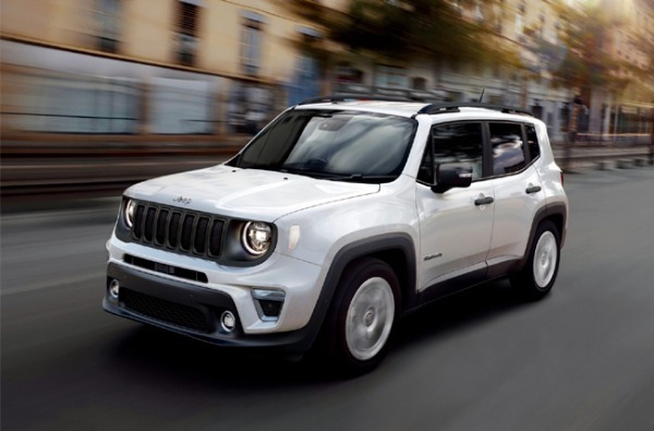 Jeepブランド初のマイルドハイブリッドモデル「レネゲードe-Hybrid」が日本デビュー