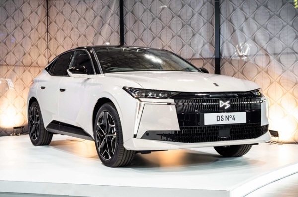 Stellantisジャパンは東京オートサロン2026でプジョー、シトロエン、DSオートモビルの日本初公開モデルを出展