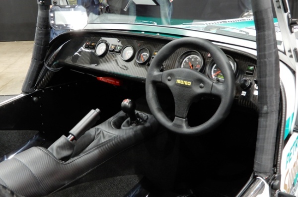 ケータハムはEVスポーツカー「プロジェクトV」の最新プロトタイプを、モーガンは新型フラッグシップモデルの「スーパースポーツ」を東京オートサロン2026で披露