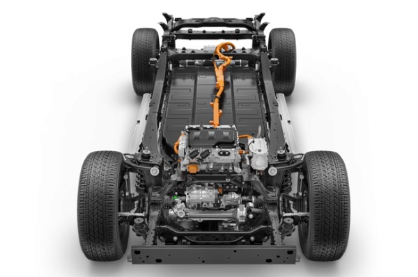 約10年ぶりに全面改良した新型トヨタ・ハイラックスがタイでワールドプレミア。日本市場にはディーゼルモデルを2026年年央に発売予定