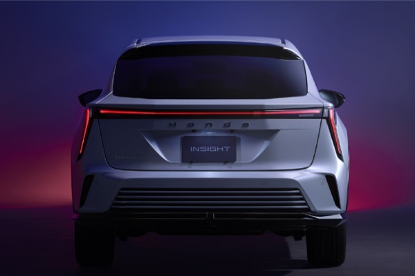 電気自動車のクロスオーバーSUVに変身した新型ホンダ・インサイトの先行情報が公開。発売は今春を予定