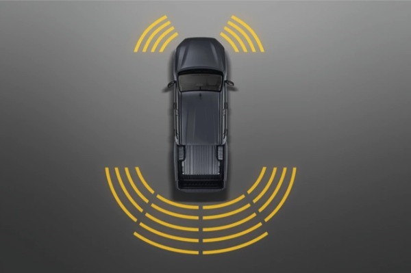 約10年ぶりに全面改良した新型トヨタ・ハイラックスがタイでワールドプレミア。日本市場にはディーゼルモデルを2026年年央に発売予定