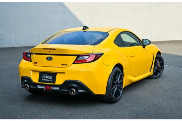 鮮やかなイエローのボディカラーで圧倒的な存在感を放つSUBARU BRZの限定モデル「STI Sport YELLOW EDITION」がデビュー