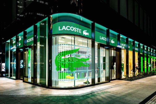 国内最大級の売り場面積と品揃えを誇る「ラコステ」日比谷店がオープン