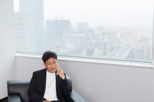 塩崎 貴一氏