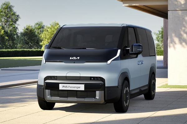 Kia PBVジャパン（韓国・起亜）がBEVミニバン＆カーゴを携えて日本で販売を開始した
