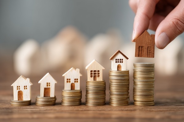 不動産投資で「戸建て」は正解か？高利回りの裏にある「修繕リスク」と会社員のための賢い運用術