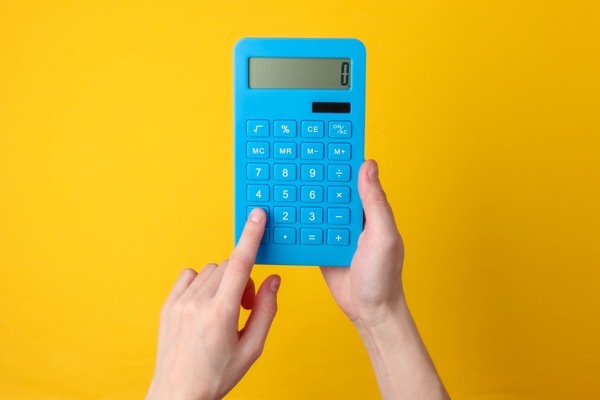 サイドFIREに必要な資金はいくら？3000万円？2000万？年代・生活費別のシミュレーション＆計算方法