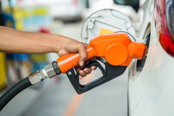 ガソリン価格推移と今後の予測　高騰に対するヘッジ手段とは？
