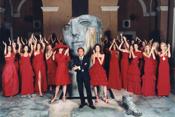 20世紀ファッションを象徴するファッションデザイナー　ヴァレンティノ・ガラヴァーニが死去