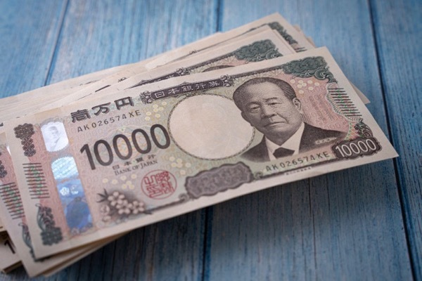 1000万円貯めるには？　達成者の割合から最短ロードマップ・資産運用まで解説