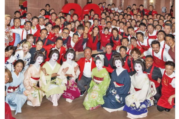 LVMH系ファンドが参画でIPO視野　HUGEは名実ともに「HUGE」になるか【いづも巳之助の一株コラム】