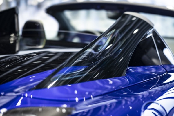 マクラーレンのプラグインハイブリッド車「アルトゥーラ」のオープントップモデルが日本初公開