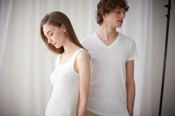 グンゼの中間決算は6億5800万円の最終赤字に転落も、50億円を上限に自己株式を取得へ