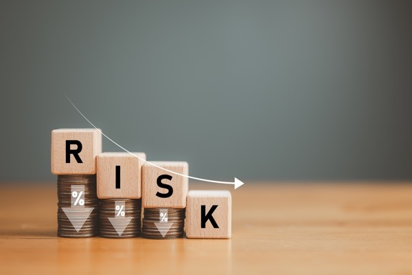 資産運用で「不動産」を選ぶべき3つの理由｜株にはないレバレッジ効果と2026年版インフレ対策