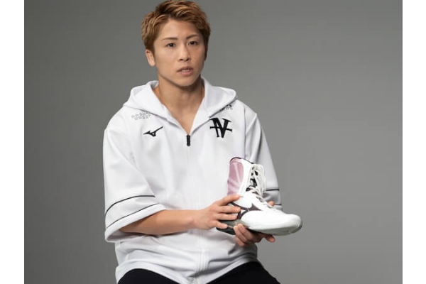 井上尚弥と「ミズノ」が約3年をかけて開発　「モンスター」の「出入りのスピード」を支える「ウエーブ モンスター」発売