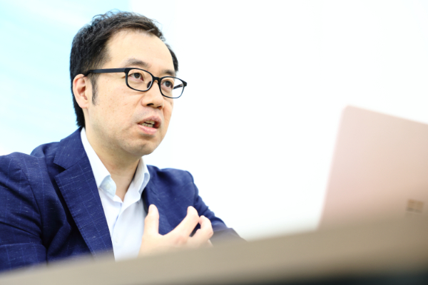 平山 智隆氏