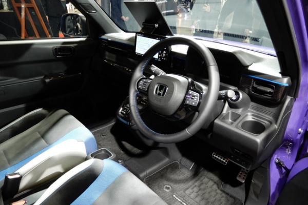 ホンダは東京オートサロン2026で“Honda Sports DNA”を象徴する新ラインの「SPORT LINE」と「TRAIL LINE」を発表