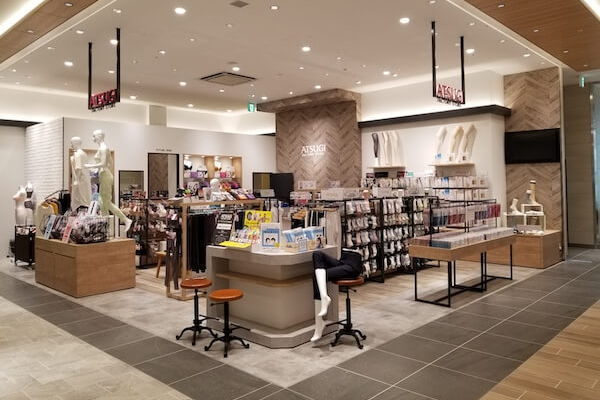 ストッキング離れが重く、アツギが黒字化目標を断念　役員報酬減額で立て直しを急ぐ