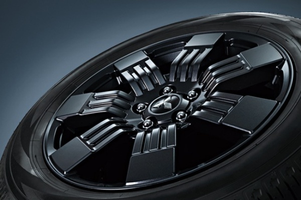 力強い走りとスタイリングをより進化させた改良版の三菱デリカD:5の発売が2026年1月9日に決定