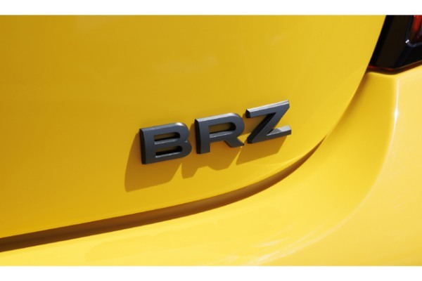 鮮やかなイエローのボディカラーで圧倒的な存在感を放つSUBARU BRZの限定モデル「STI Sport YELLOW EDITION」がデビュー