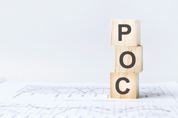 PoCとは？4つのプロセスや導入効果、成功のポイントを解説