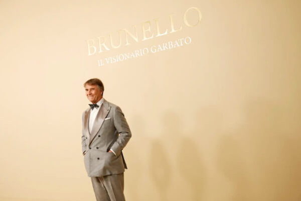 「ブルネロ クチネリ」の株価が4％超の上昇　「SVT グローバル」は前日比プラス0.55％【2月12日】