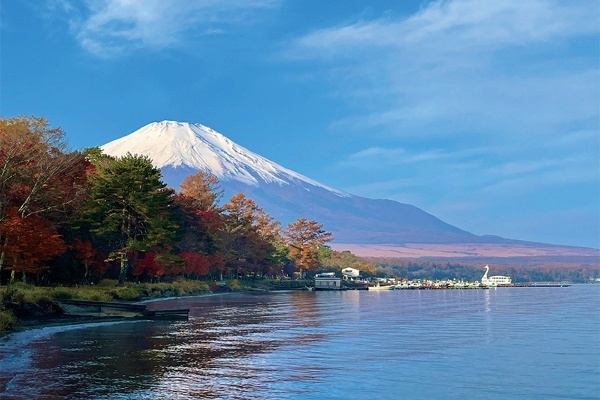 【ニッポンの優食 富士宮編】地元名産ブランド豚”LYB豚(ルイビブタ)”を求めてトヨタ・クラウン・エステートで富士山麓ドライブ