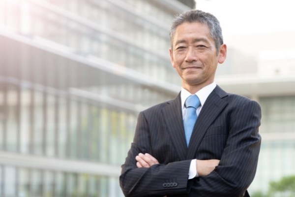 顧問とは?内部顧問と外部顧問の違い、報酬の相場や役割を解説