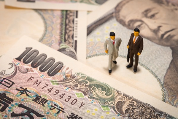 日本経済への期待値を示す日銀「出資証券」の価格