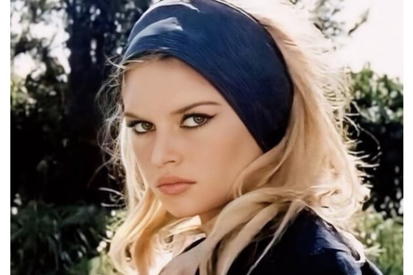 ブリジット・バルドー死去　世界的ファッションアイコンが残した功績とバレエシューズ