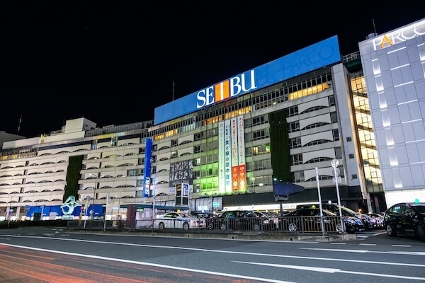 西武池袋本店の全店開業に遅れ 7月に化粧品フロア開業もグランドオープンは2026年に