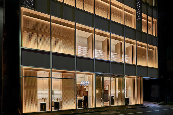 「金子眼鏡」「フォーナインズ」のJapan Eyewear Holdingsが急騰で一時11％高、増収増益見通しと増配を好感