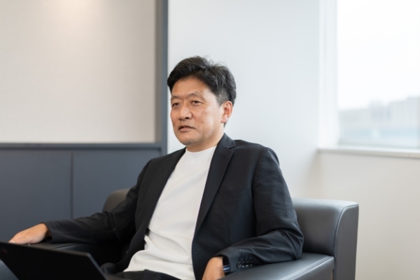 塩崎 貴一氏