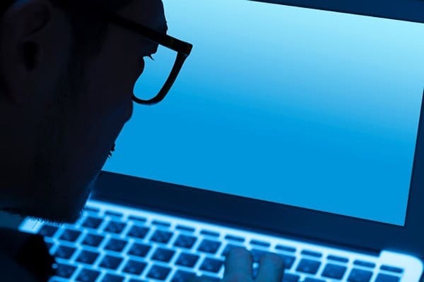 今さら聞けないネットの防犯対策。見えない相手に騙されないために