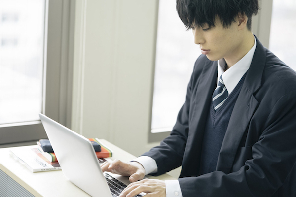 教育業界のオーナー社長へのドアノックに活用できる業界ニュース10選