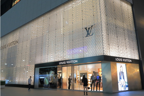 LOUIS_VUITTON