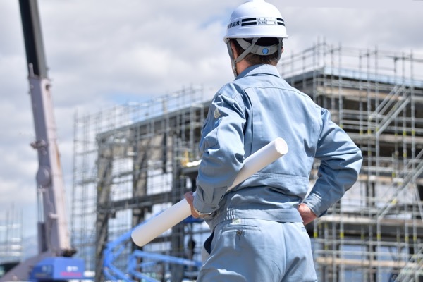 建設業の「2024年問題」が与えた影響は?時間外労働の上限規制を乗り越えるポイント