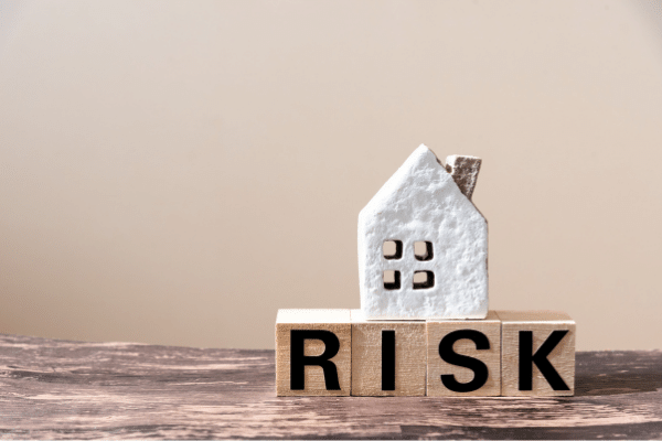 住宅の保険にはどんな種類がある？　火災保険・家財保険・地震保険の補償内容と注意点
