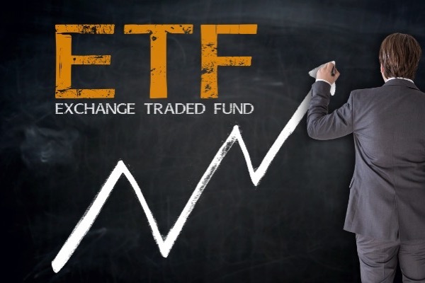 レバレッジ型ETFとは？ 金融庁も注意をうながす投資時のリスクを解説