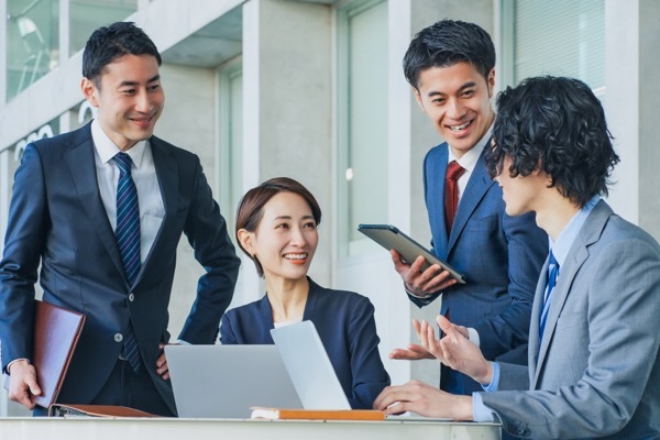 「期待しない」が新常識? 自分らしく生きたい人に響いた2025年5月に読まれたビジネス書トップ3