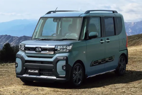 アルファロメオの新型コンパクトSUV「ジュニア」が待望の日本デビュー