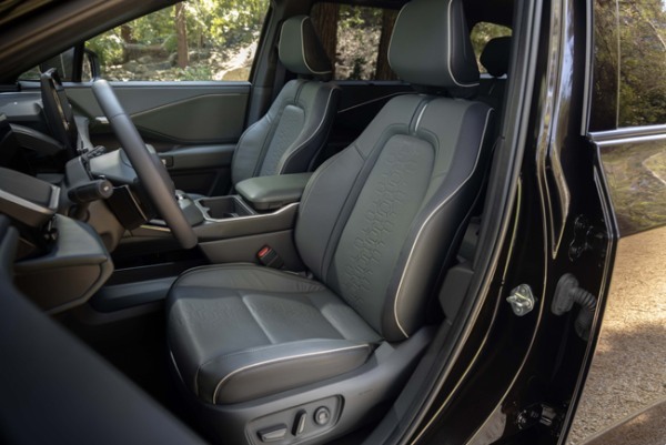 SUBARUがニューヨーク国際オートショー2026においてBEVモデルの新型3列シートSUV「ゲッタウェイ」を世界初公開