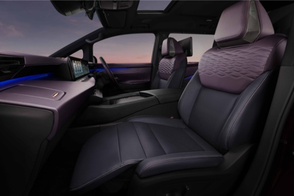 ジャパンモビリティショー2025において日産の新世代フラッグシップモデル3台が揃い踏み